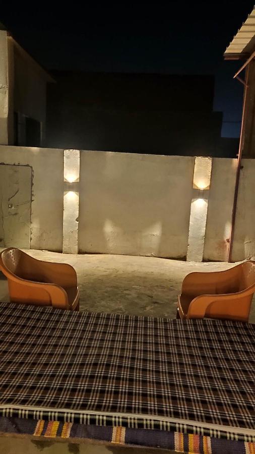 Ira Homestay Mathura - Divine Spiritual Stay Esterno foto