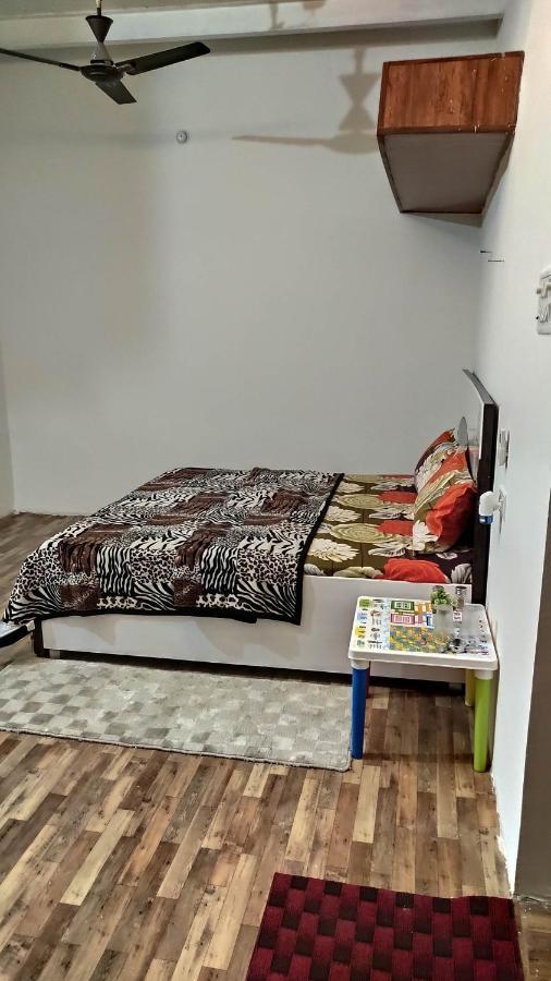 Ira Homestay Mathura - Divine Spiritual Stay Esterno foto
