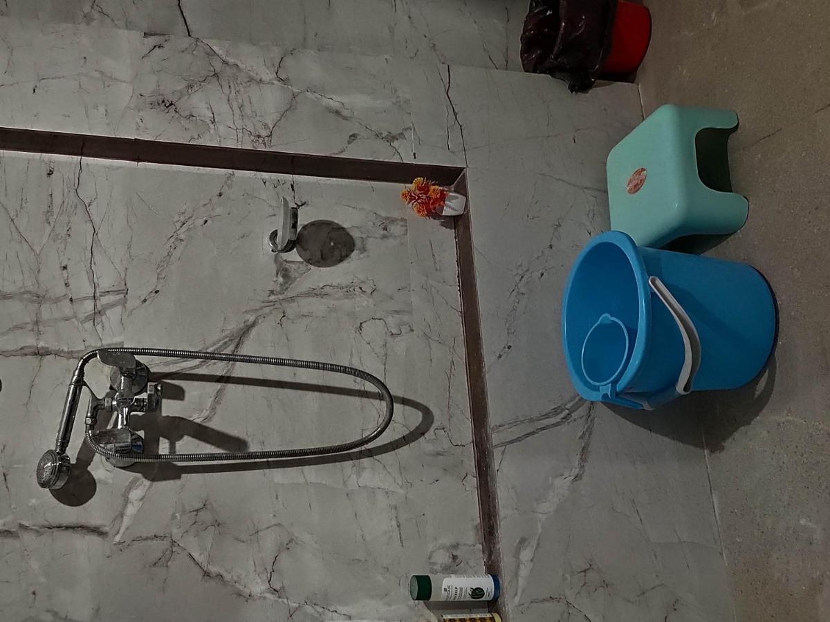 Ira Homestay Mathura - Divine Spiritual Stay Esterno foto