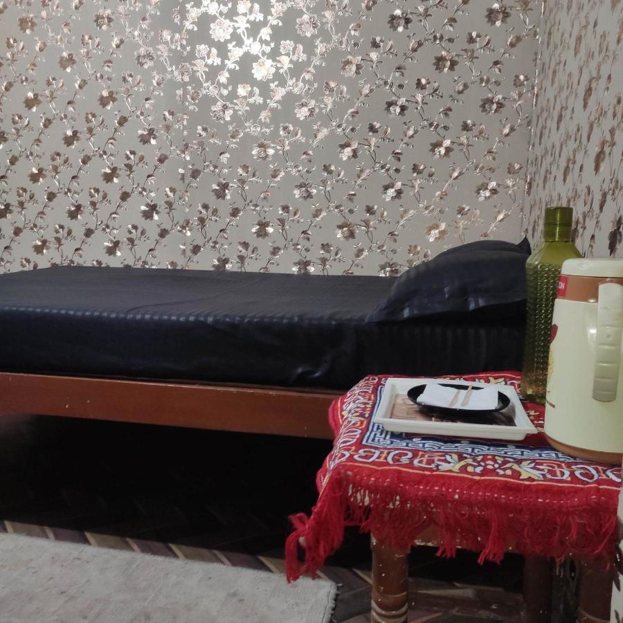Ira Homestay Mathura - Divine Spiritual Stay Esterno foto