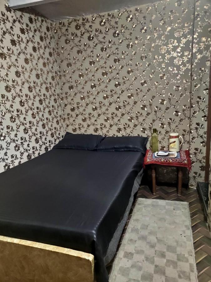 Ira Homestay Mathura - Divine Spiritual Stay Esterno foto